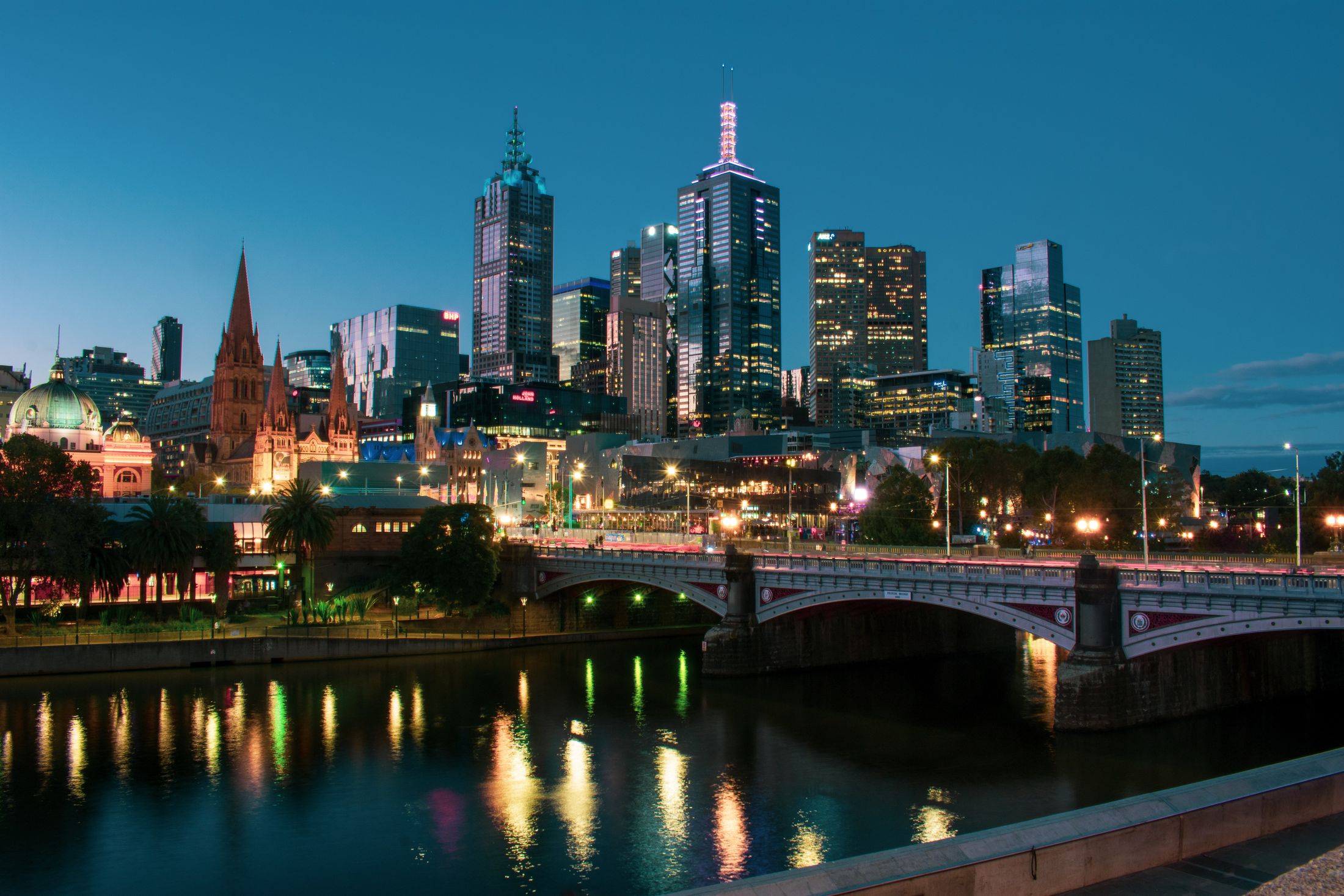 Melbourne skyline at dusk
